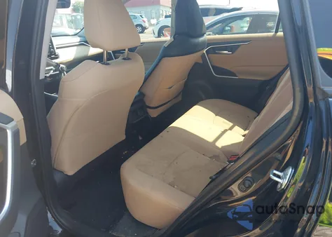 2019 Toyota Rav4 Xle z USA, uszkodzony, nr VIN 2T3P1RFV2KW062100